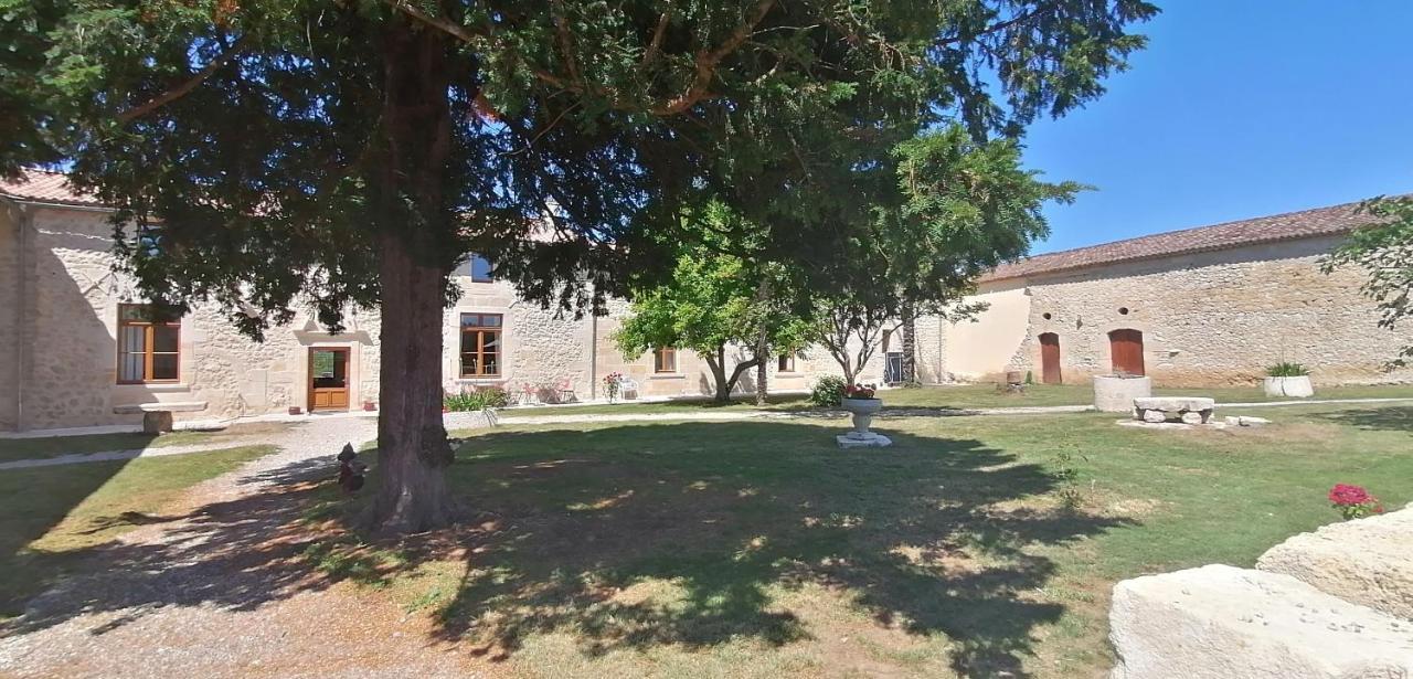 Domaine De Gaia, Piscine, Petanque, Ping Pong, Proche Saint-Emilion Guillac (Gironde) Exterior foto